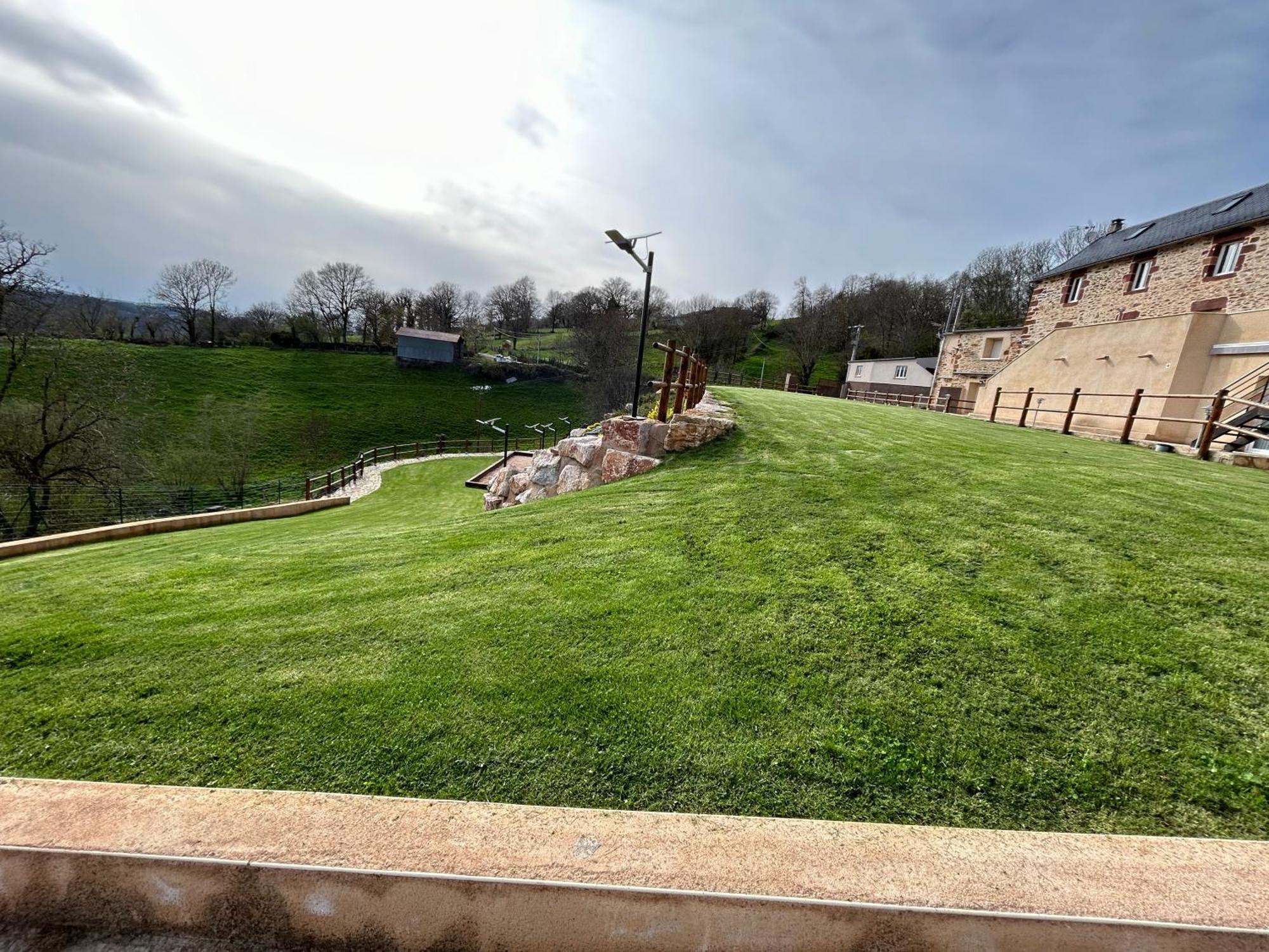 Le Domaine Du Bez Gite De Michel Piscine Sauna Hammam Spa Saint-Laurent-d'Olt Luaran gambar